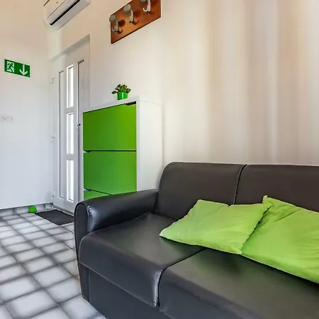 Denis Apartment